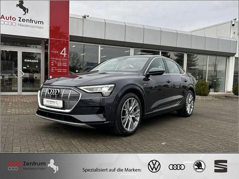 Grau Gebraucht 2023 Audi e-tron Advanced SUV | 34.770 € (Fairer Preis) - Bild 1/3