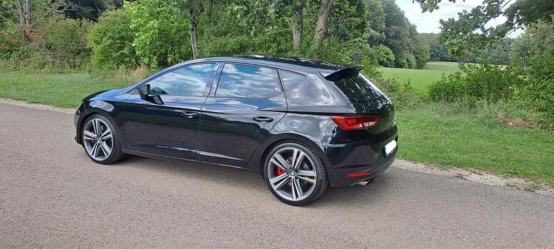 Second-hand Seat Leon CUPRA 280 CP (205 kW) 2015 Negru Berlinǎ