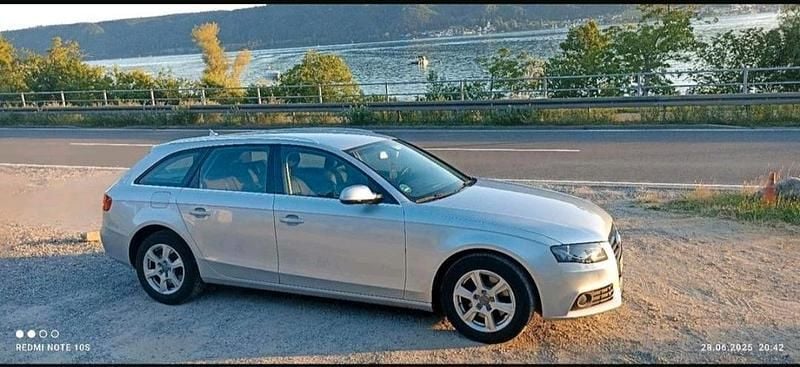 Silber Gebraucht 2009 Audi A4 Kombi | 6.000 € (Fairer Preis) - Bild 1/4