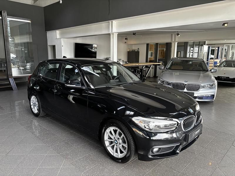 Gebraucht BMW 116 Advantage 109 PS (80 kW) 2017 Schwarz Kleinwagen