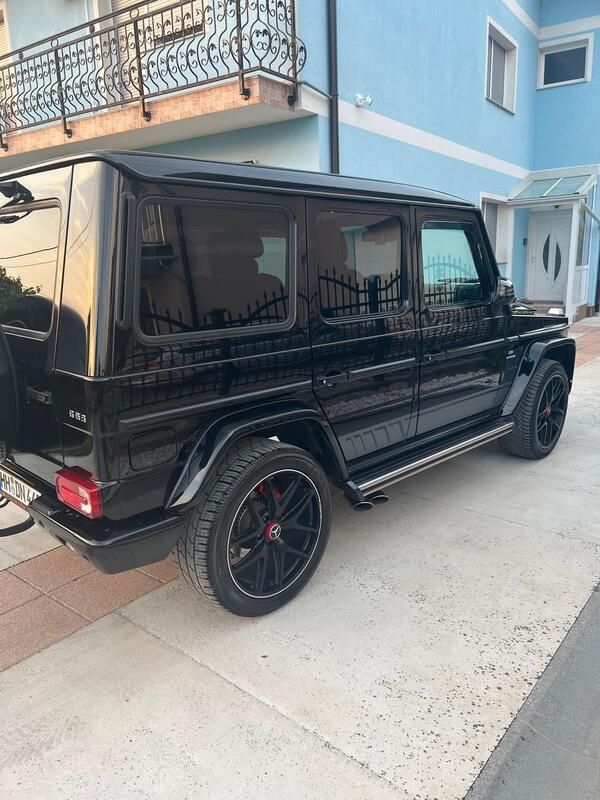 Schwarz Gebraucht 2017 Mercedes G63 AMG AMG SUV | 105.000 € - Bild 1/4