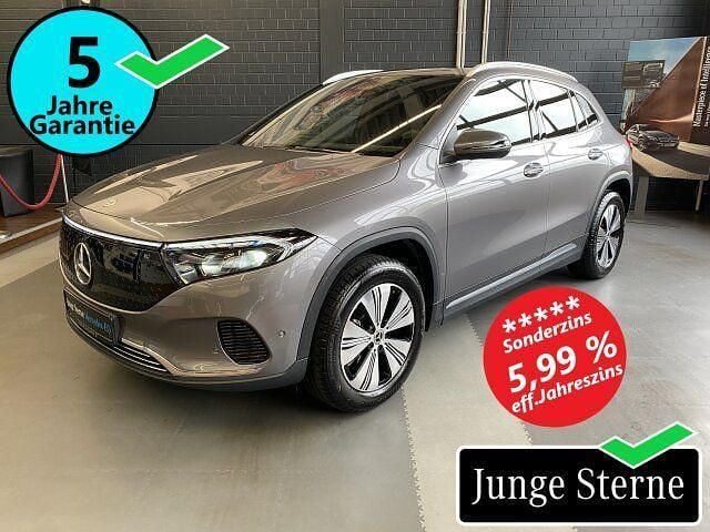 Mountaingrau Gebraucht 2024 Mercedes EQA300 Progressive SUV | 37.780 € (Fairer Preis) - Bild 1/4