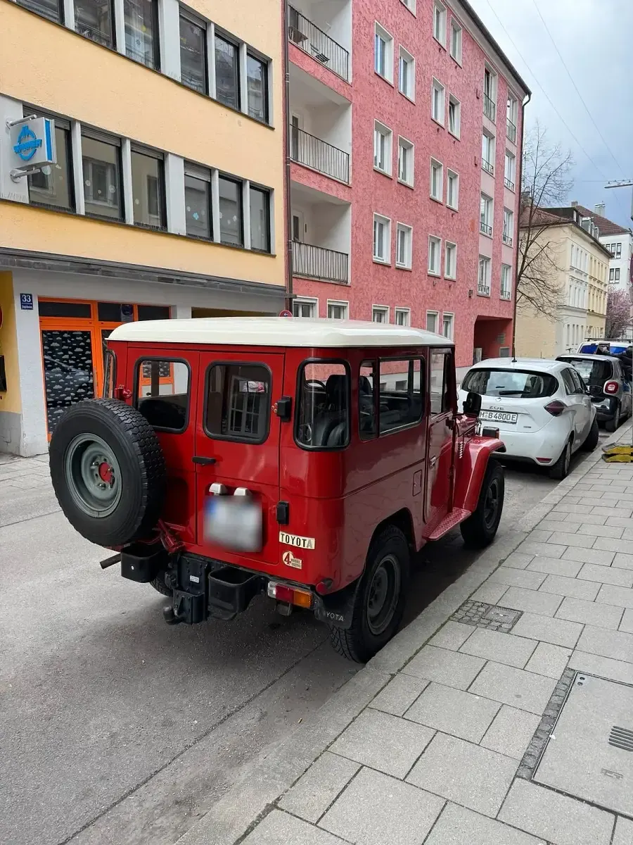 Gebraucht Toyota Land Cruiser 76 PS (55 kW) 1980 Rot SUV