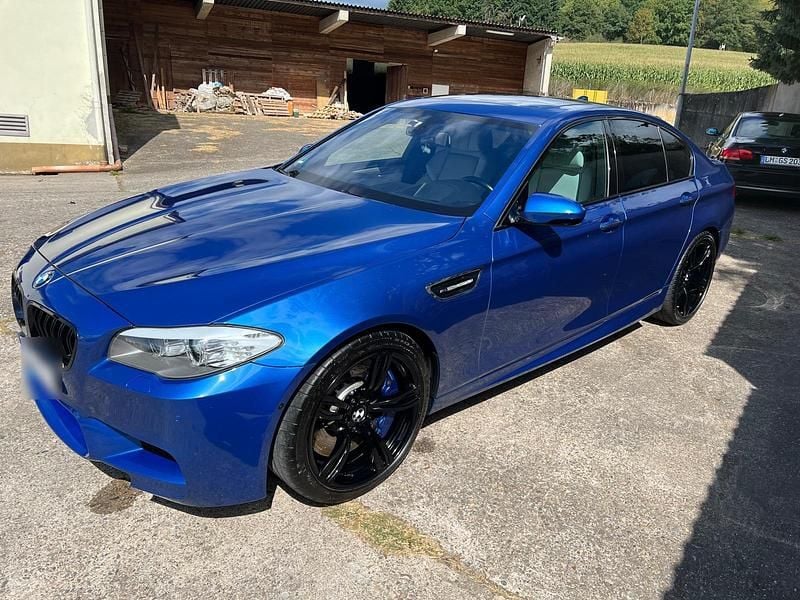 Gebraucht BMW M5 560 PS (411 kW) 2011 Blau Limousine