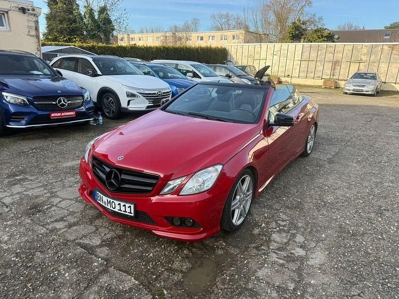 Gebraucht Mercedes E250 AMG line 204 PS (150 kW) 2010 Rot Cabrio