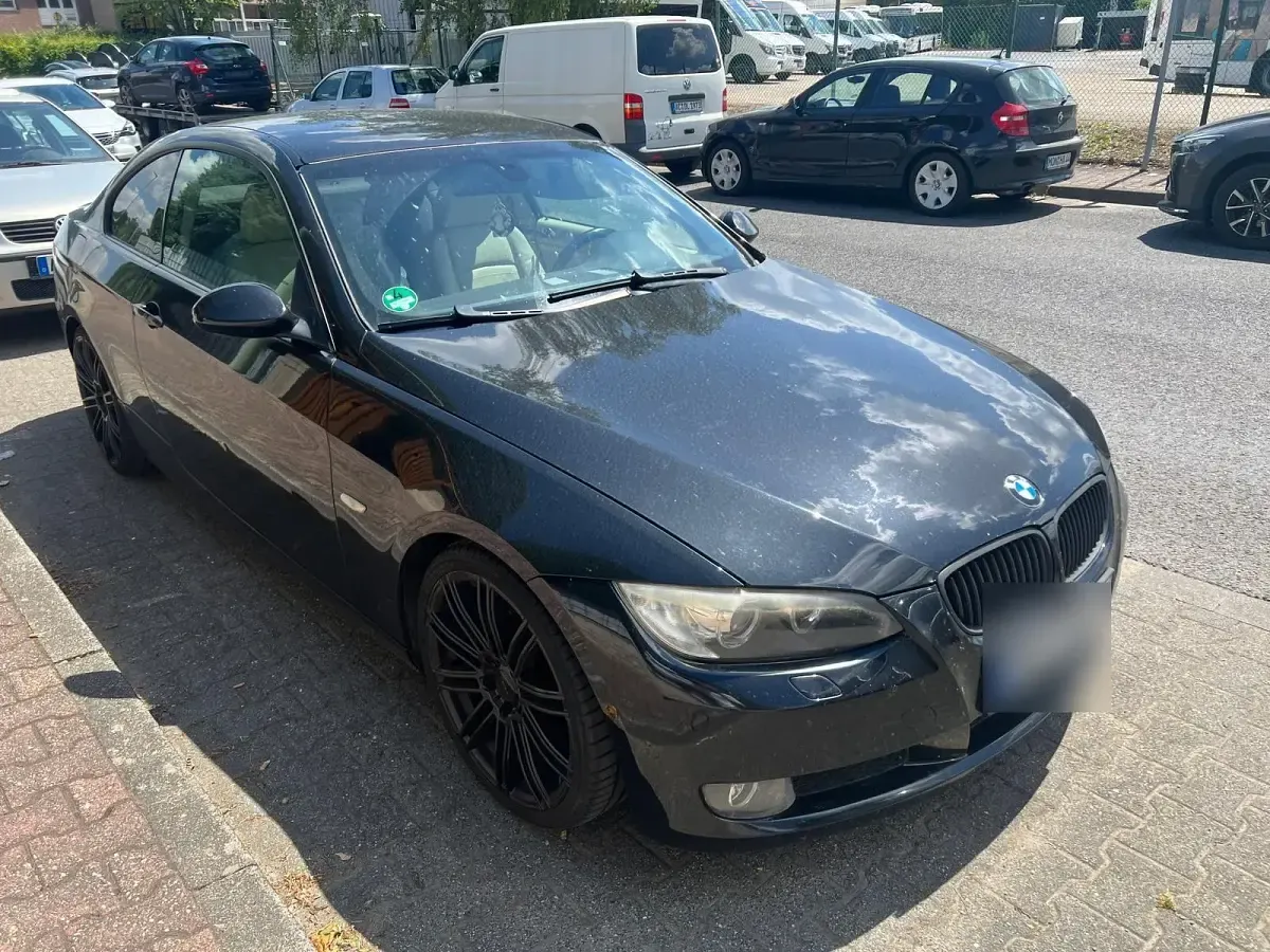 Gebraucht BMW 320 170 PS (125 kW) 2008 Schwarz Coupé
