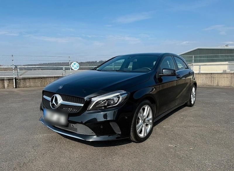 Gebraucht Mercedes A200 136 PS (100 kW) 2017 Schwarz Kleinwagen