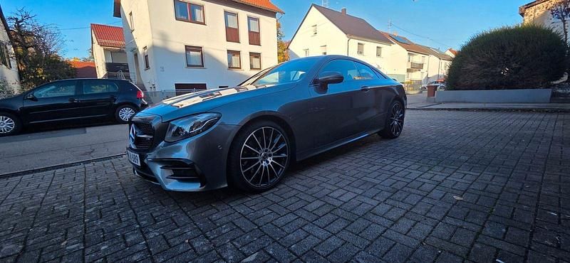Gebraucht Mercedes E200 AMG line 184 PS (135 kW) 2018 Grau Coupé