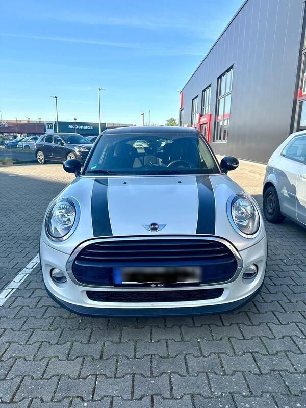 Weiß Gebraucht 2016 Mini Cooper Kleinwagen | 11.900 € (Guter Preis) - Bild 1/4