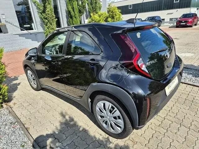 Gebraucht Toyota Aygo X Business Edition 72 PS (52 kW) 2024 Schwarz SUV