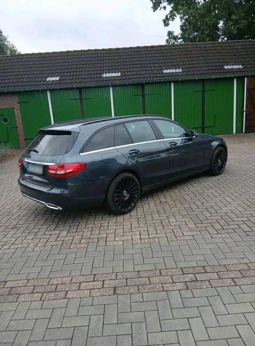 Gebraucht Mercedes C200 136 PS (100 kW) 2015 Grau Kombi