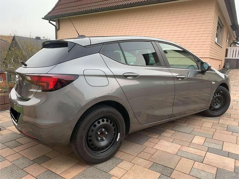Gebraucht Opel Astra 131 PS (96 kW) 2020 Grau Limousine
