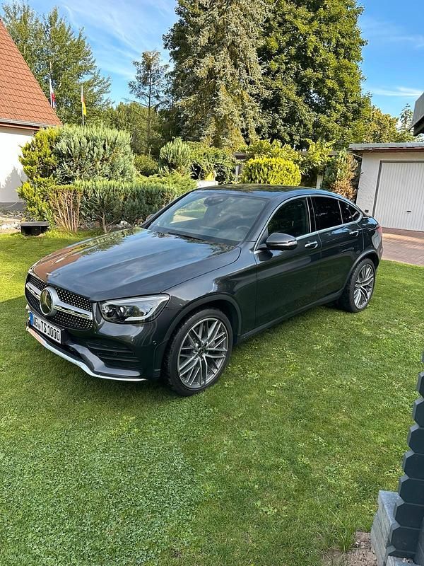 Grau Gebraucht 2019 Mercedes GLC300 Coupé | 38.000 € (Superpreis) - Bild 1/4