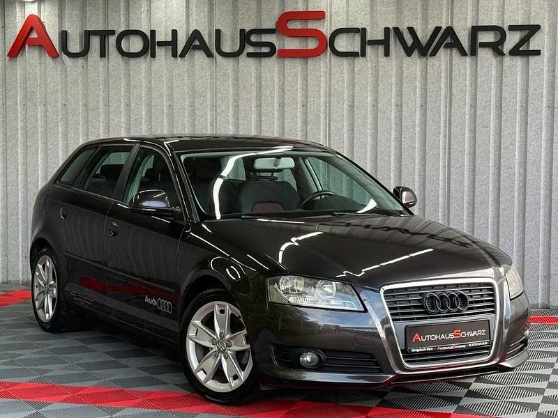 Lavagrau Gebraucht 2009 Audi A3 Sportback Ambition Limousine | 4.790 € (Guter Preis) - Bild 1/4