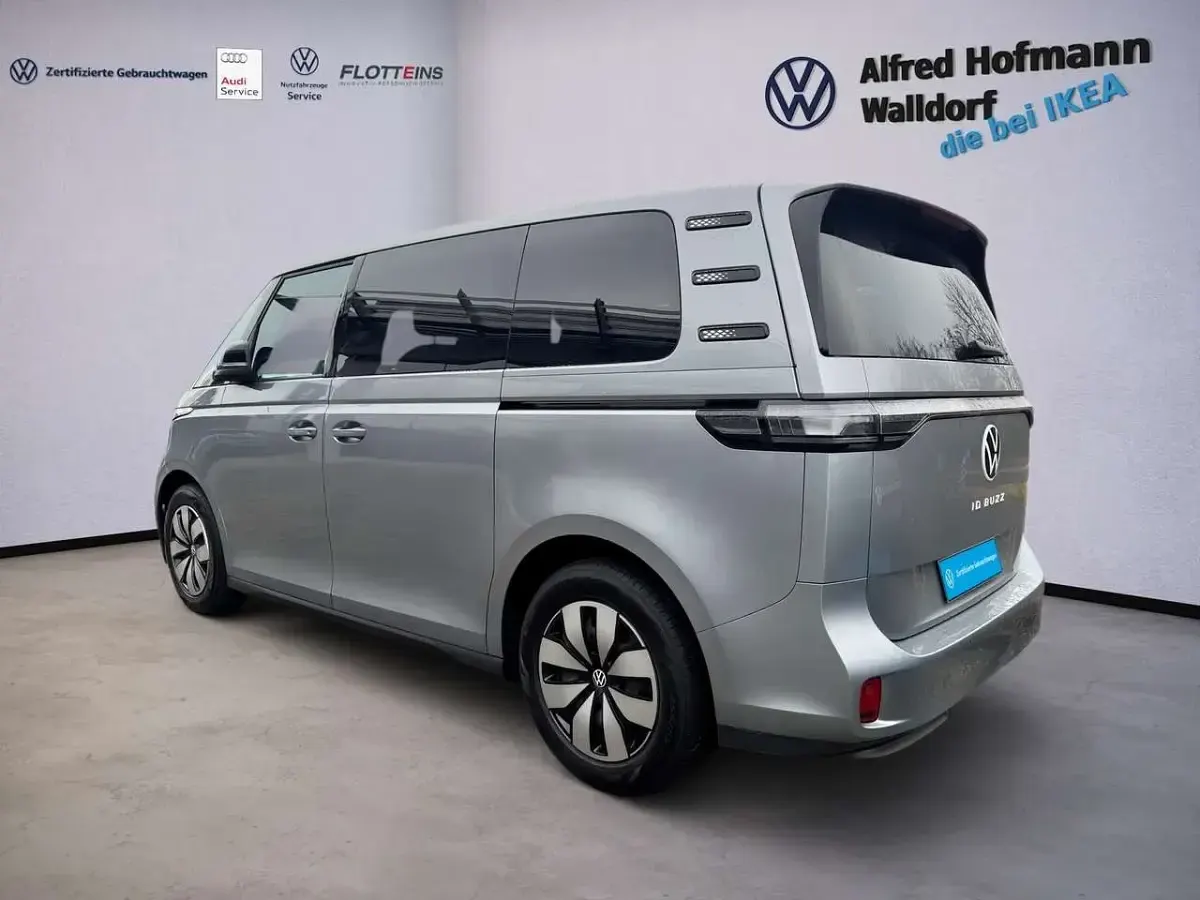 Gebraucht VW ID. Buzz Pro 210 kW (286 PS) 2025 Monosilber metallic Van / Kleinbus
