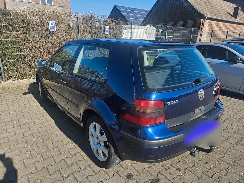 Gebraucht VW Golf IV 101 PS (74 kW) 2002 Blau Limousine