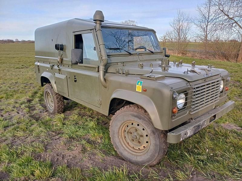 Gebraucht Land Rover Defender 115 PS (84 kW) 1998 Grün SUV