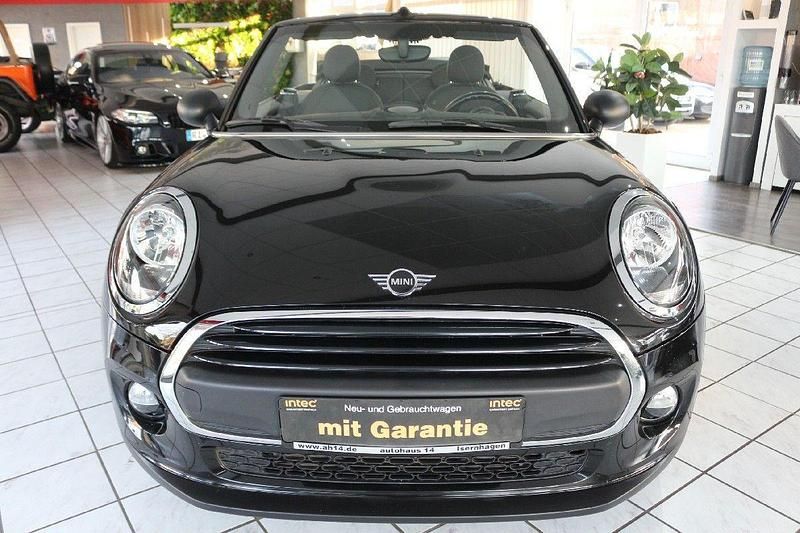 Second-hand Mini One Cabriolet 102 CP (75 kW) 2019 Negru Cabrio