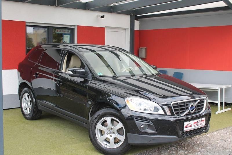 Gebraucht Volvo XC60 Kinetic 175 PS (128 kW) 2010 Schwarz SUV