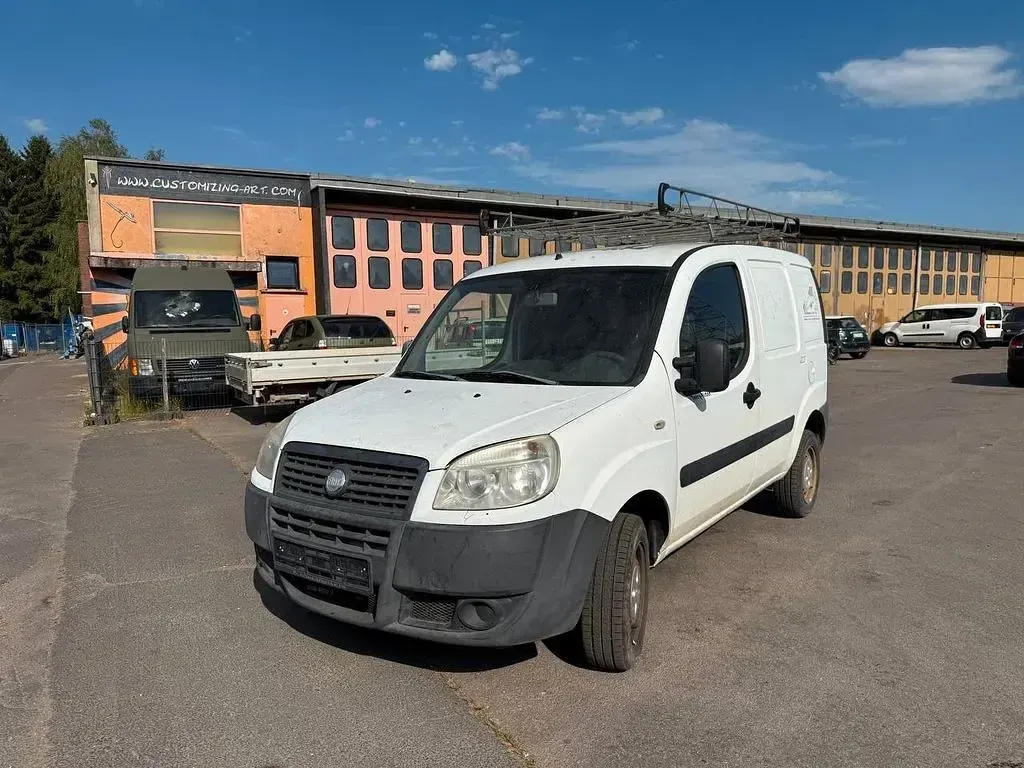 Gebraucht Fiat Doblò Basis 75 PS (55 kW) 2006 Weiß Van / Kleinbus