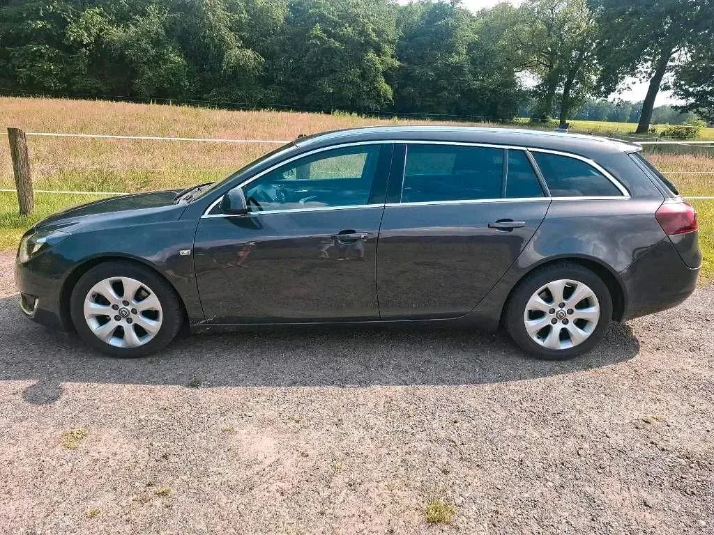 Gebraucht Opel Insignia 163 PS (119 kW) 2014 Grau Kombi