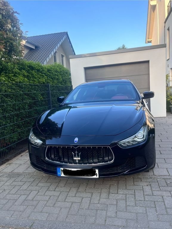 Schwarz Gebraucht 2015 Maserati Ghibli Coupé | 26.500 € (Guter Preis) - Bild 1/4
