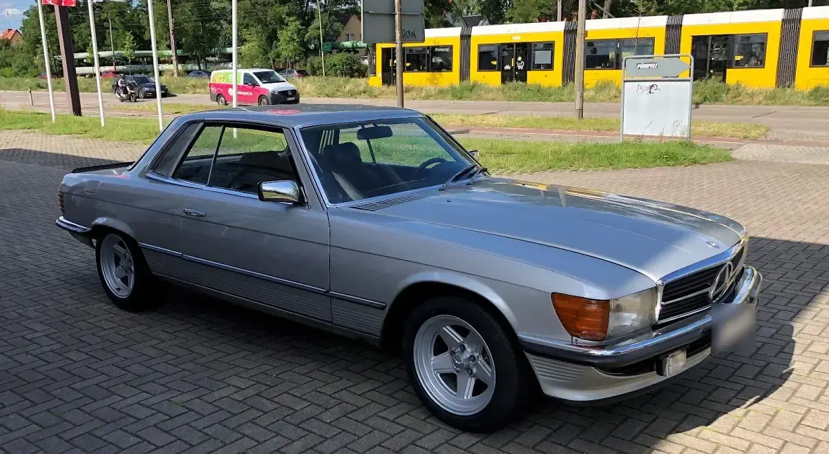 Gebraucht Mercedes SLC380 218 PS (160 kW) 1981 Silber Coupé