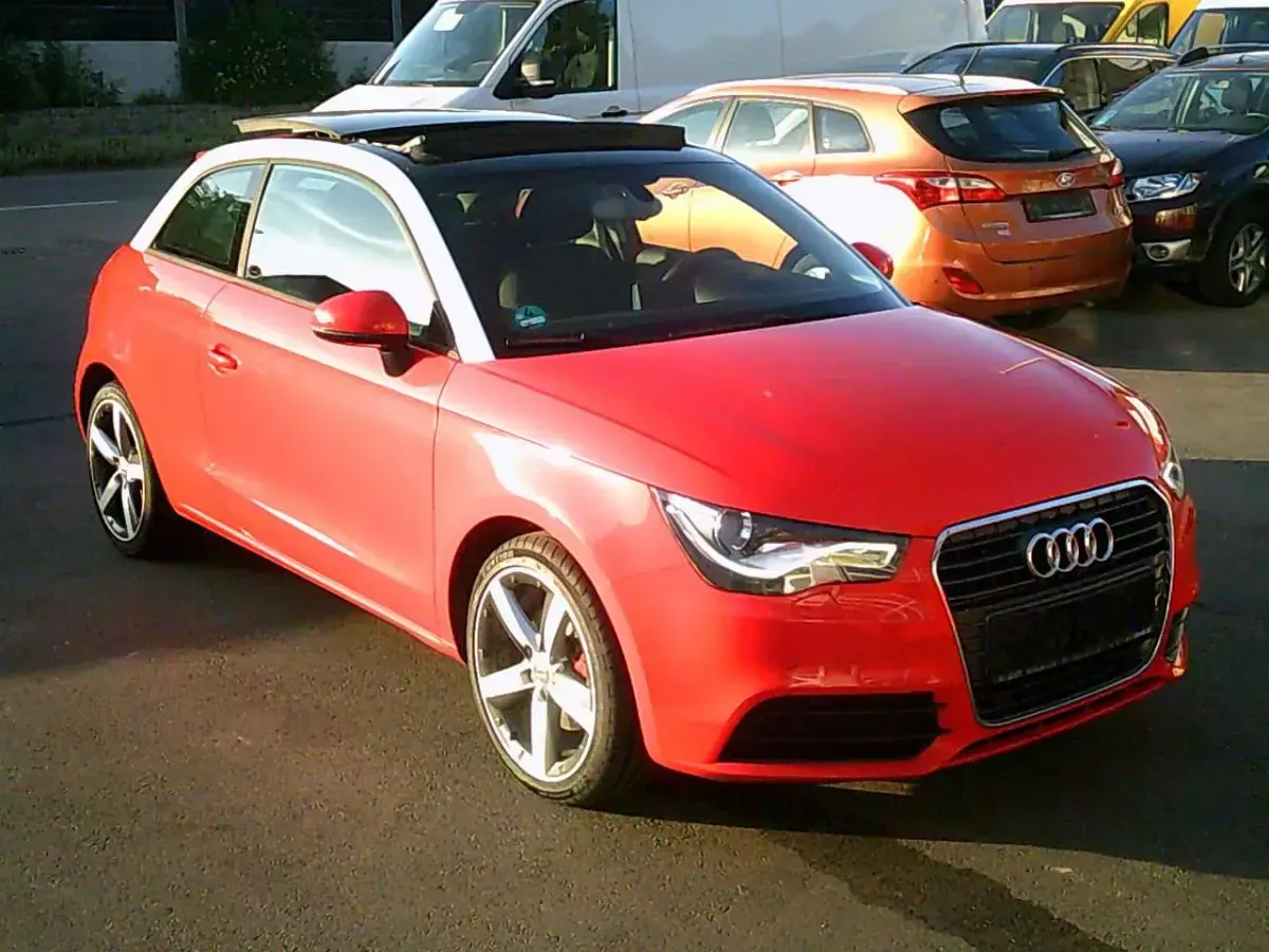 Gebraucht Audi A1 Attraction 122 PS (89 kW) 2010 Misanorot perleffekt Kleinwagen