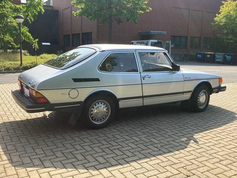 Gebraucht Saab 900 110 PS (80 kW) 1985 Silber Coupé