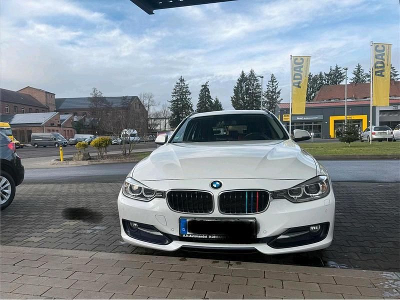 Gebraucht BMW 318 143 PS (105 kW) 2015 Weiß Kombi