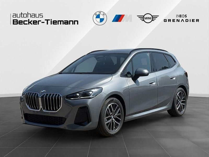 Grau Neu 2025 BMW 220 Exclusive Van / Kleinbus | 41.890 € (Fairer Preis) - Bild 1/4