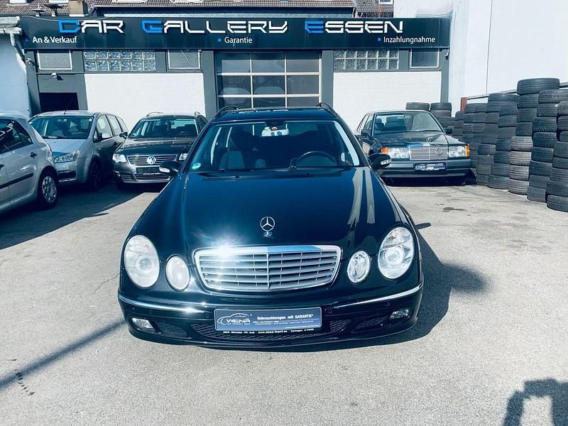 Gebraucht Mercedes E220 150 PS (110 kW) 2005 Schwarz Kombi
