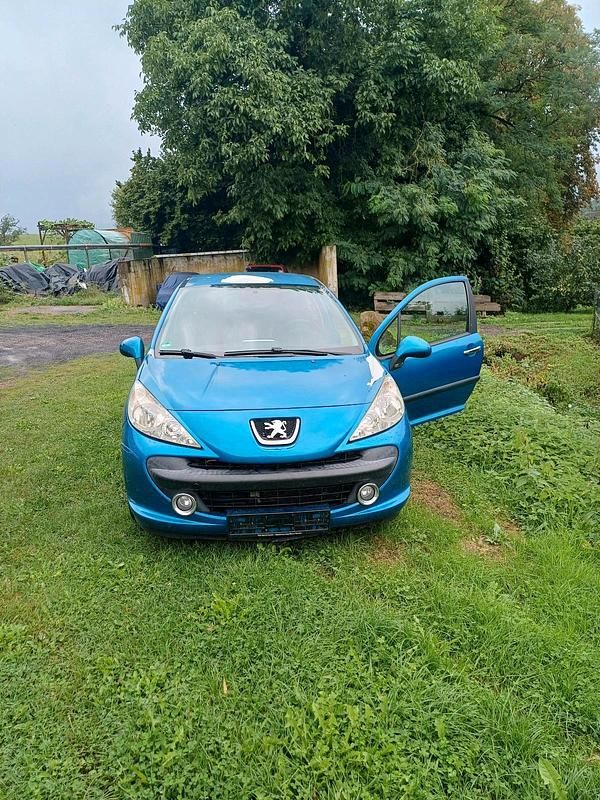 Gebraucht 2011 Peugeot 206 Limousine | 800 € - Bild 1/4