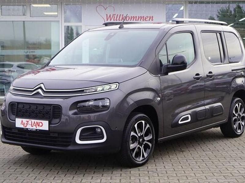 Grau Gebraucht 2023 Citroën Berlingo Shine Van / Kleinbus | 24.990 € (Superpreis) - Bild 1/4