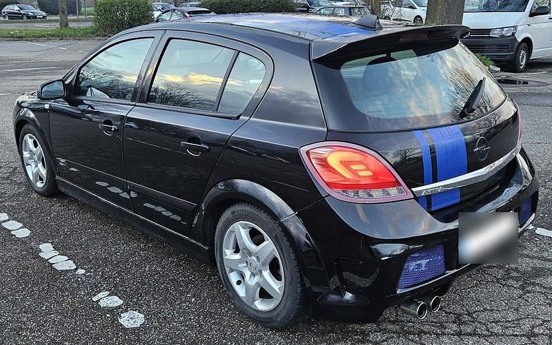 Gebraucht Opel Astra 116 PS (85 kW) 2008 Schwarz Limousine
