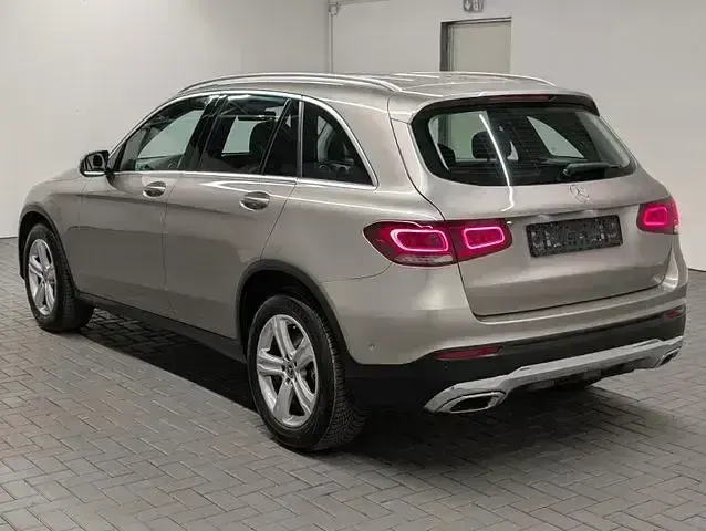 Gebraucht Mercedes GLC300 245 PS (180 kW) 2019 Mojavesilber met. (metallic) SUV