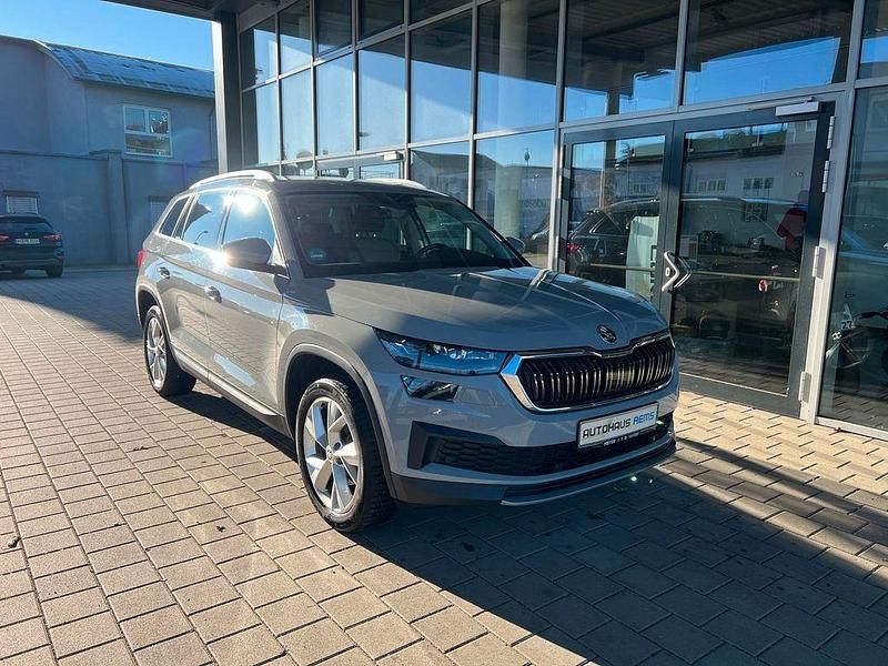 Steelgrau Gebraucht 2023 Skoda Kodiaq SUV | 32.000 € (Fairer Preis) - Bild 1/4