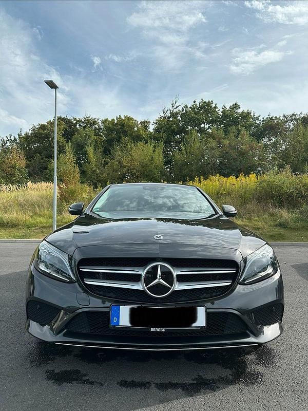 Schwarz Gebraucht 2021 Mercedes C300 Limousine | 29.999 € (Superpreis) - Bild 1/4