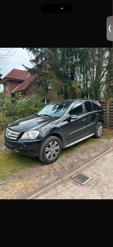 Schwarz Gebraucht 2006 Mercedes ML280 SUV | 6.500 € - Bild 1/4