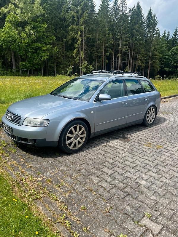 Silber Gebraucht 2004 Audi A4 S-Line Kombi | 950 € (Superpreis) - Bild 1/4