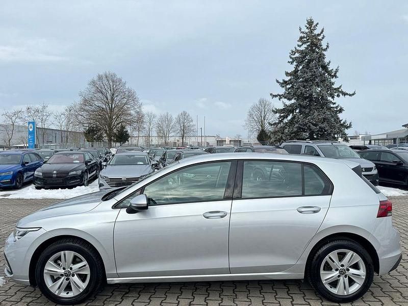 Gebraucht VW Golf VIII Life 116 PS (85 kW) 2022 Silber Limousine