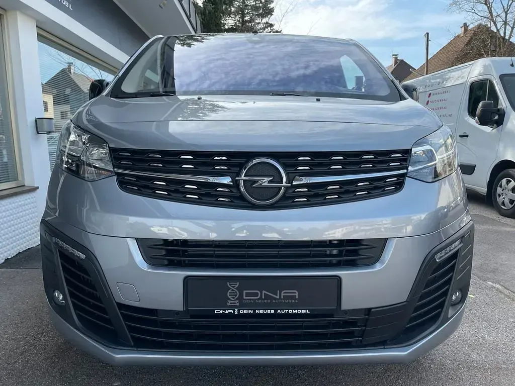 Gebraucht Opel Vivaro-e Combi Edition 144 PS (105 kW) 2024 Grau Van / Kleinbus