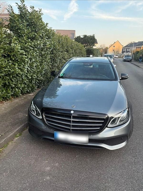 Gebraucht Mercedes E200 184 PS (135 kW) 2018 Grau Kombi