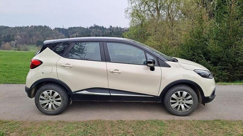 Occasion Renault Captur 90 ch (66 kW) 2016 Beige SUV