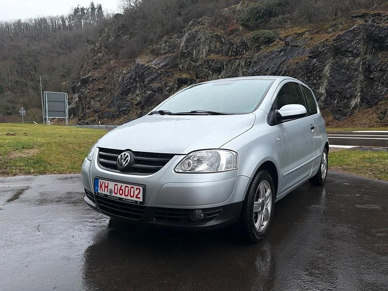 Gebraucht VW Fox Style 54 PS (39 kW) 2010 Silber Kleinwagen