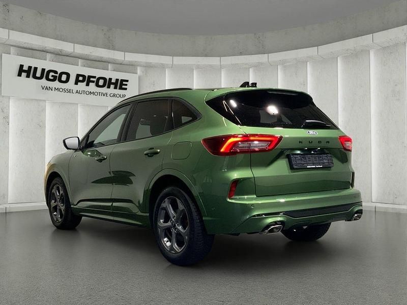 Gebraucht Ford Kuga ST-Line X 150 PS (110 kW) 2024 Bursting green SUV