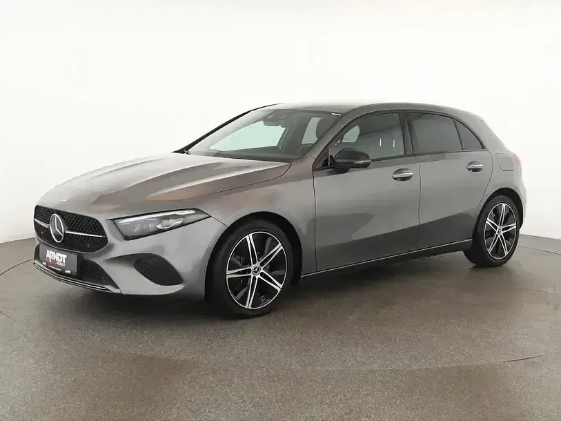 Gebraucht Mercedes A250 Progressive 238 PS (175 kW) 2024 Mountaingrau Limousine