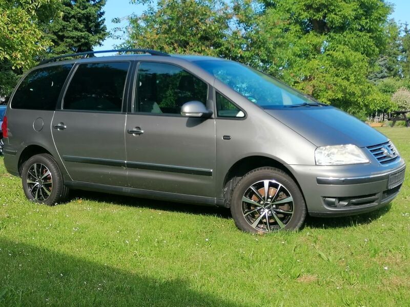 Grau Gebraucht 2007 VW Sharan Pacific Van / Kleinbus | 3.200 € (Fairer Preis) - Bild 1/4