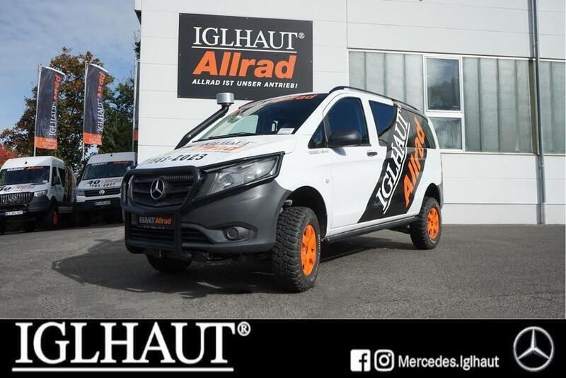 Weiß Gebraucht 2015 Mercedes Vito Van / Kleinbus | 78.998 € - Bild 1/4
