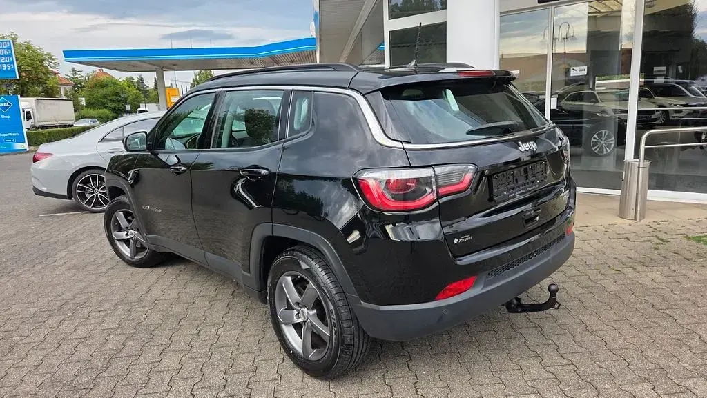 Gebraucht Jeep Compass 140 PS (102 kW) 2018 Schwarz SUV